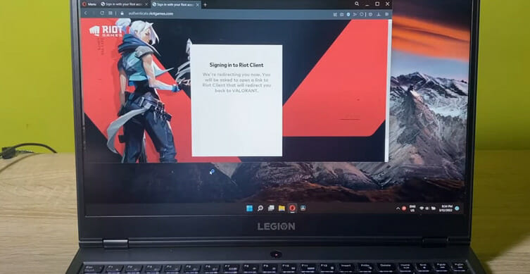 Can you play valorant on a gaming laptop